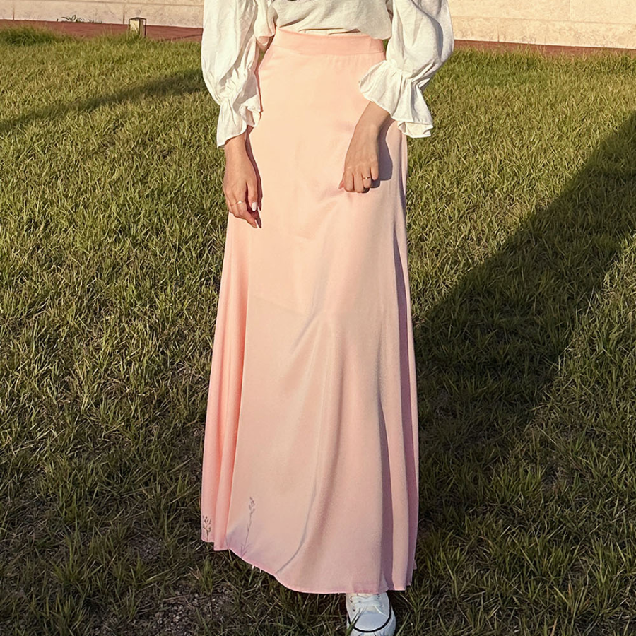 Длинная однотонная сатиновая юбка с высокой посадкой и задней резинкой