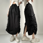 Длинная юбка с карманами карго, разрезом и шнуровкой на сборке