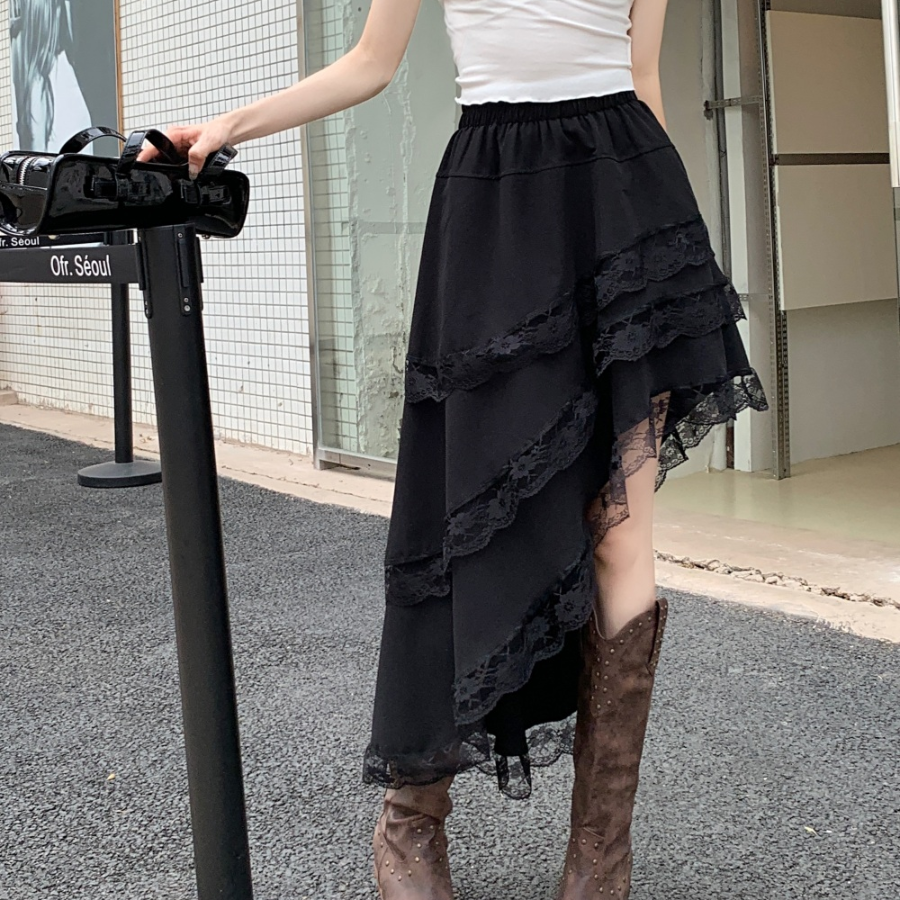 Длинная юбка с ярусами, кружевом и асимметричным кроем на резинке