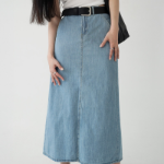 Летняя макси-юбка из денима с разрезом сзади