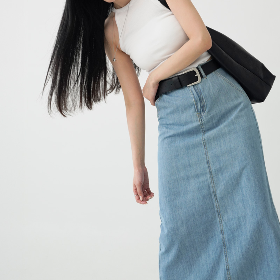 Летняя макси-юбка из денима с разрезом сзади