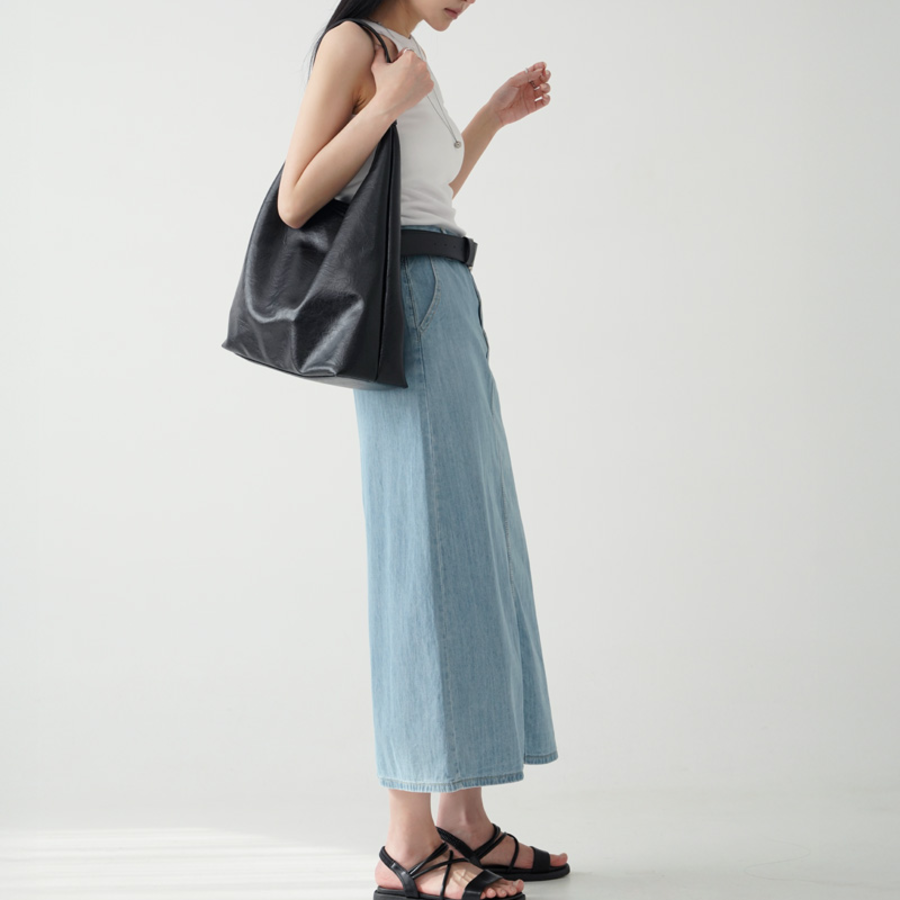 Летняя макси-юбка из денима с разрезом сзади