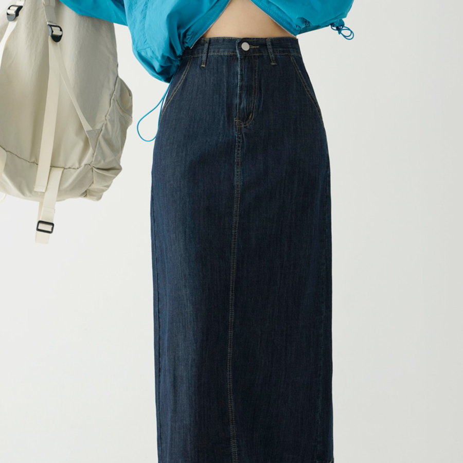 Летняя макси-юбка из денима с разрезом сзади