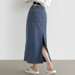 Летняя джинсовая юбка H-силуэта из тенсела с разрезом сзади и стрейчем по всей длине
