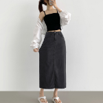 Летняя джинсовая юбка H-силуэта из тенсела с разрезом сзади и стрейчем по всей длине