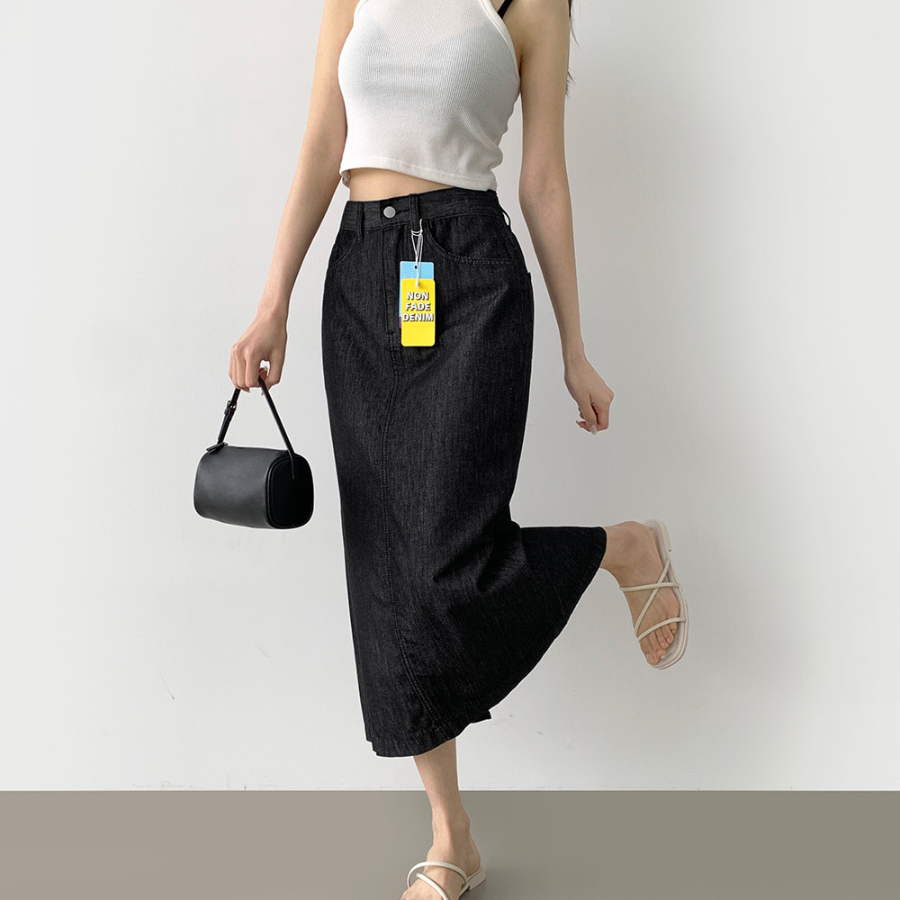 Летняя охлаждающая джинсовая юбка H-силуэта с разрезом сзади и эффектом "non-fade"