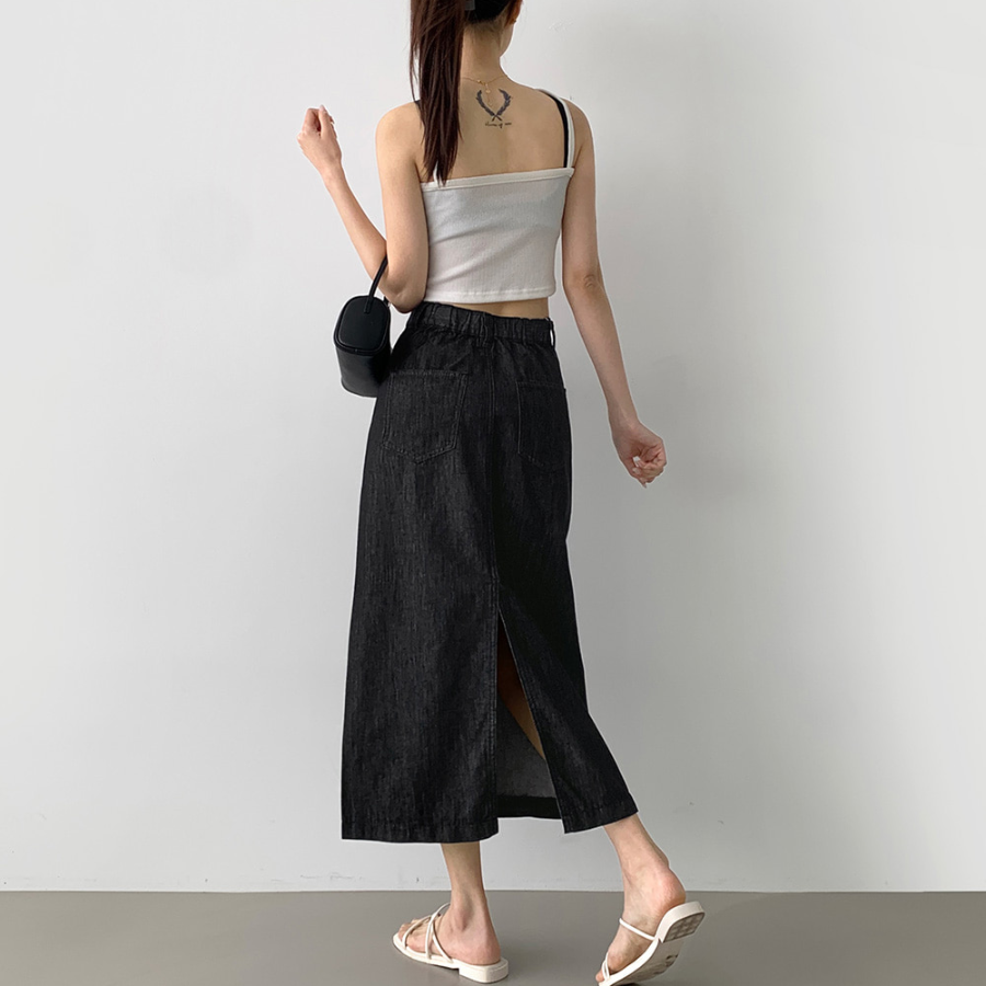 Летняя охлаждающая джинсовая юбка H-силуэта с разрезом сзади и эффектом "non-fade"