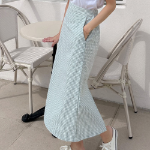 Длинная хлопковая юбка в клетку H-силуэта с разрезом и эластичной вставкой сзади