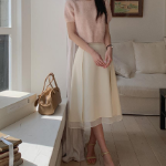 Длинная многослойная юбка с кружевом и разрезом для весны