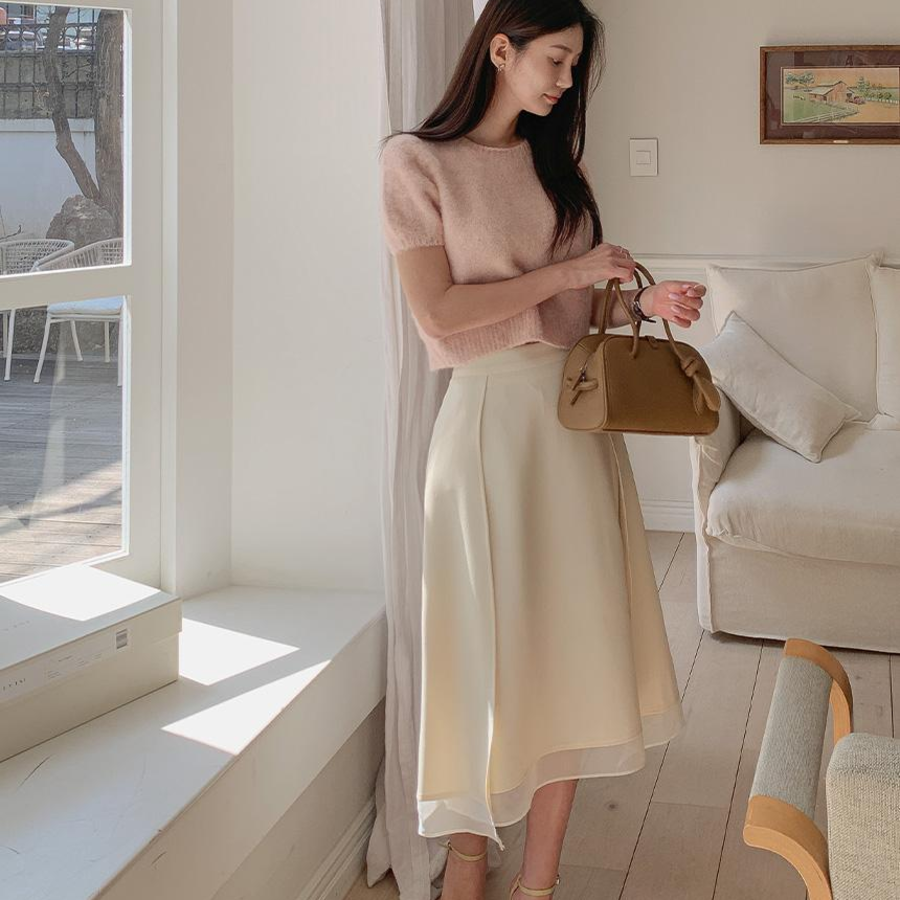 Длинная многослойная юбка с кружевом и разрезом для весны