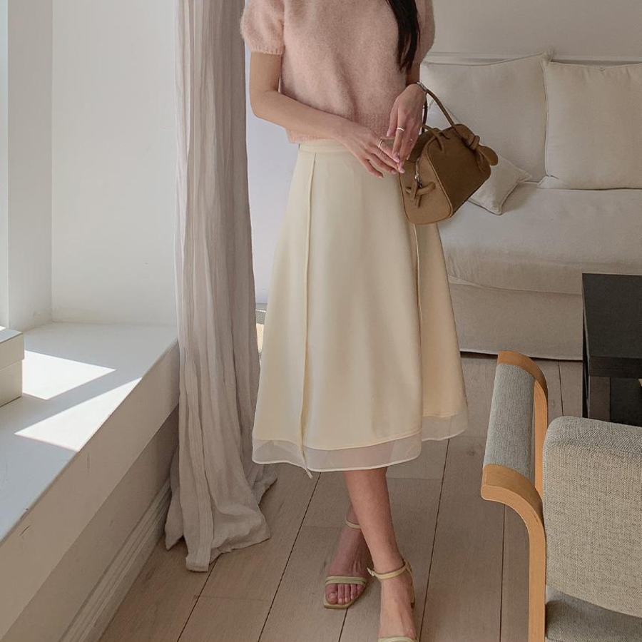 Длинная многослойная юбка с кружевом и разрезом для весны