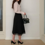 Длинная многослойная юбка с кружевом и разрезом для весны