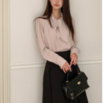 Длинная многослойная юбка с кружевом и разрезом для весны