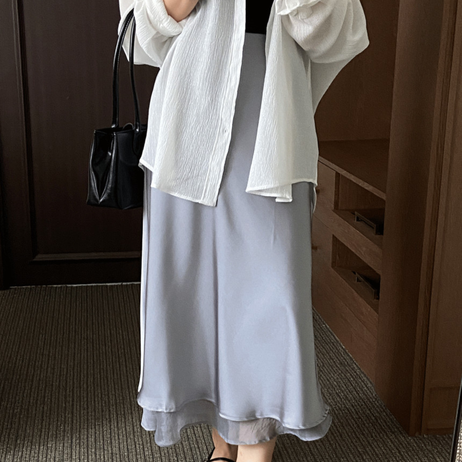 Длинная атласная юбка с полупрозрачным верхним слоем и эластичным поясом