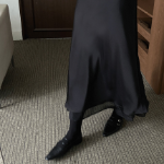 Длинная атласная юбка с полупрозрачным верхним слоем и эластичным поясом