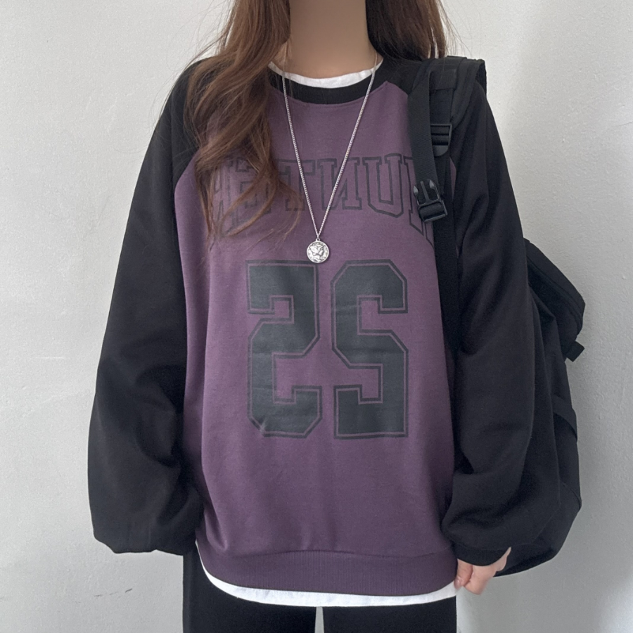 Lettering Raglan Sweatshirt