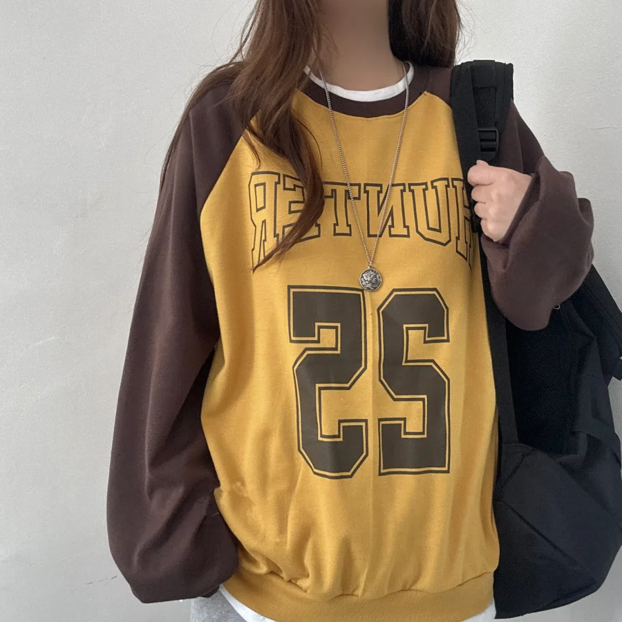 Lettering Raglan Sweatshirt