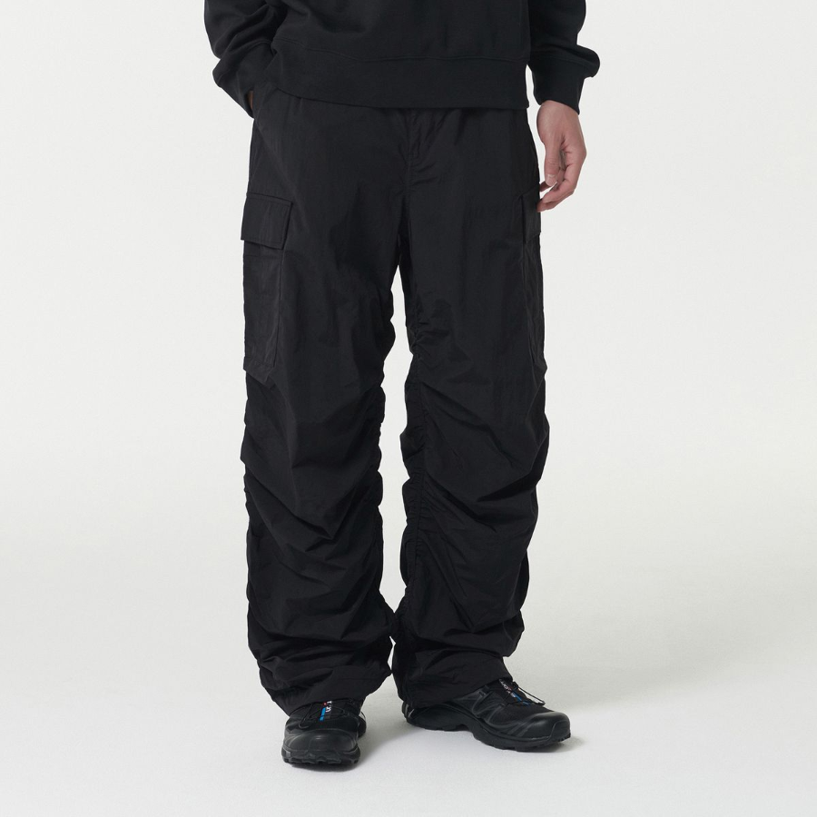 Nylon Wide Shirring Cargo Pants [Black]