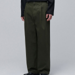 Two Tuck Wide Chino Pants [Khaki]