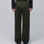 Two Tuck Wide Chino Pants [Khaki]