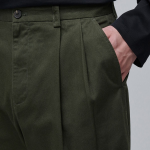 Two Tuck Wide Chino Pants [Khaki]