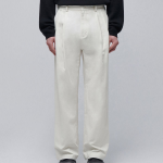 Two Tuck Wide Chino Pants [Cream]