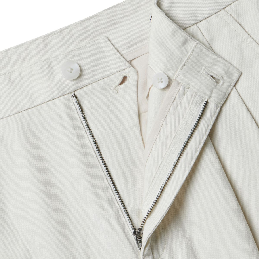 Two Tuck Wide Chino Pants [Cream]