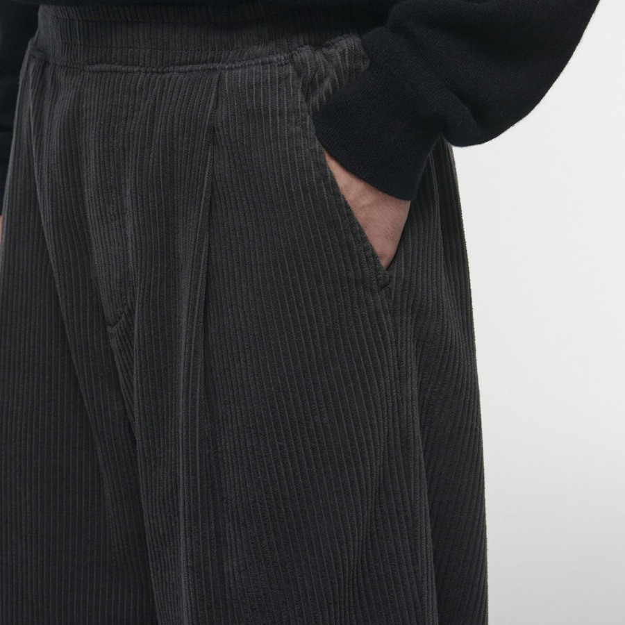 One Tuck Wide Corduroy Banding Pants [Dark Gray]