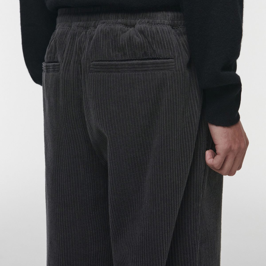 One Tuck Wide Corduroy Banding Pants [Dark Gray]