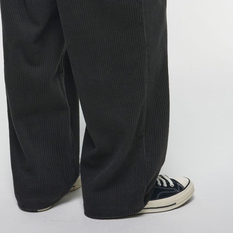 One Tuck Wide Corduroy Banding Pants [Dark Gray]