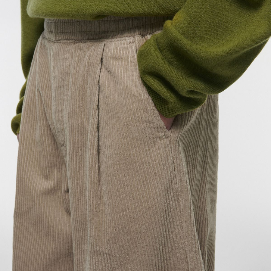 One Tuck Wide Corduroy Banding Pants [Beige]