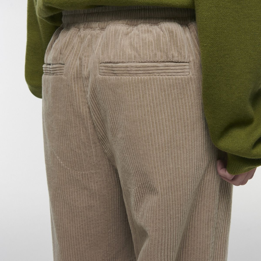 One Tuck Wide Corduroy Banding Pants [Beige]