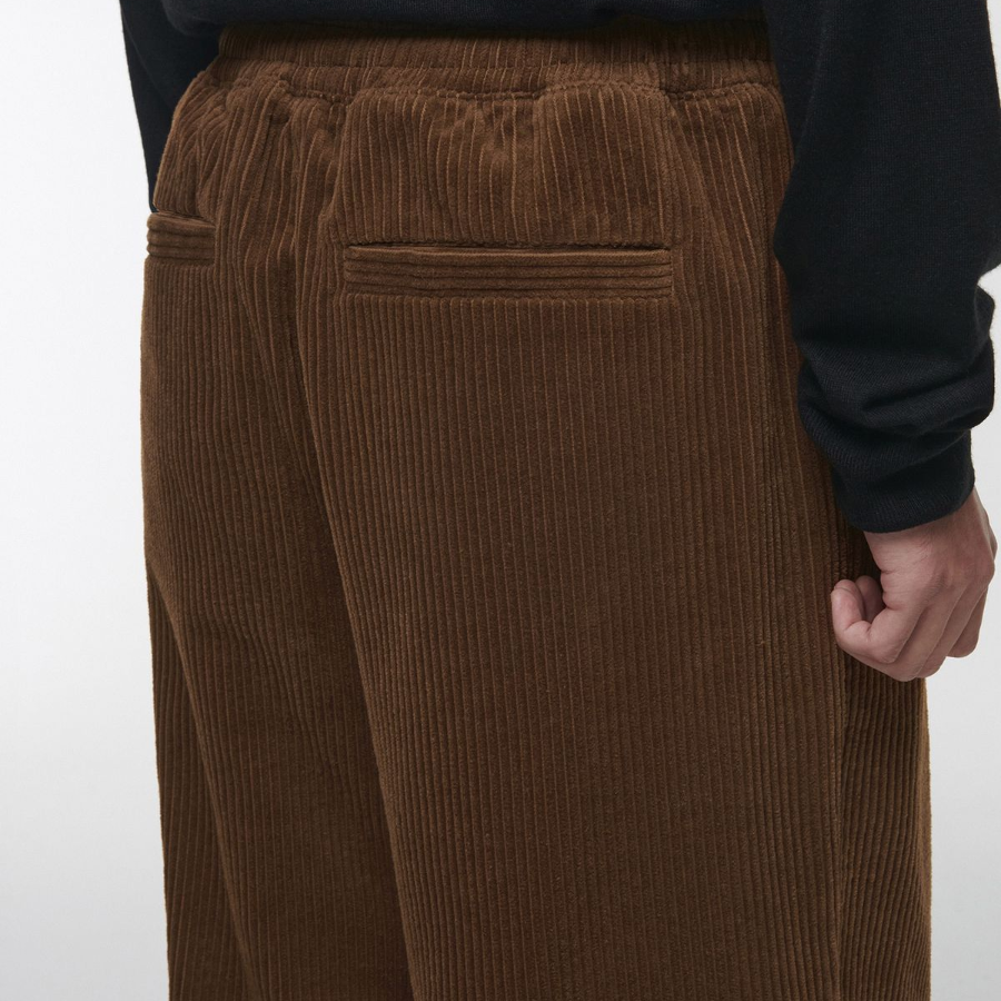 One Tuck Wide Corduroy Banding Pants [Brown]