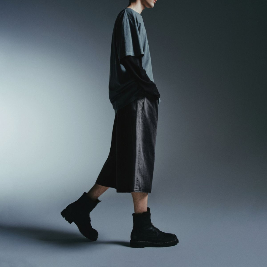 Side Brush Long Bermuda Denim Pants [Black]