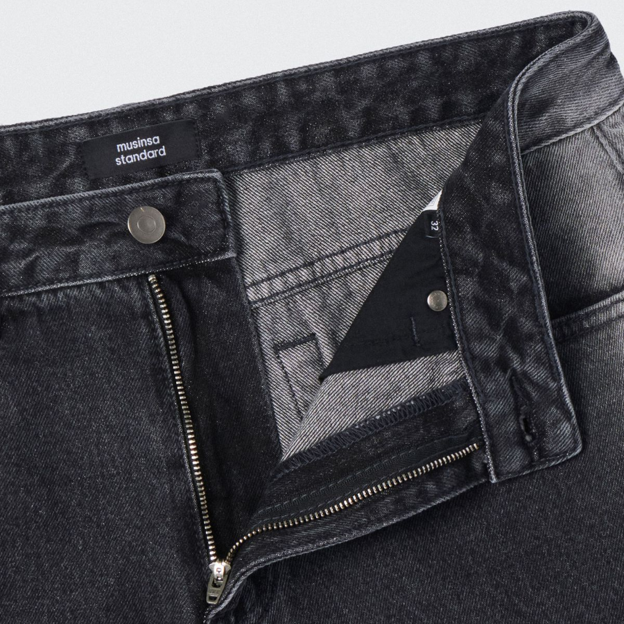 Side Brush Long Bermuda Denim Pants [Black]