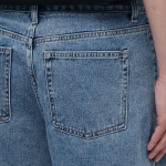 One Tuck Wide Denim Shorts [Light Indigo]