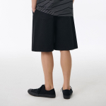 One Tuck Wide Denim Shorts [Black]