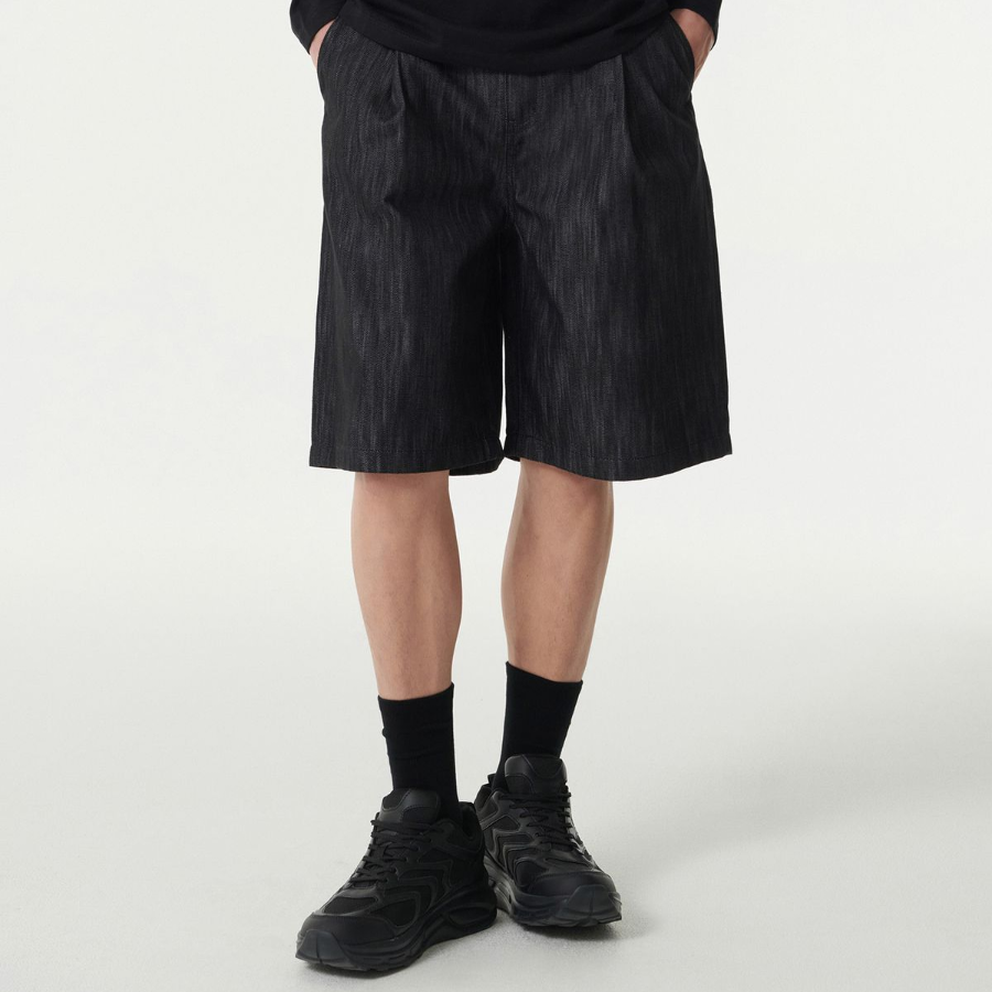 Vertical Slub One Tuck Wide Denim Shorts [Black]