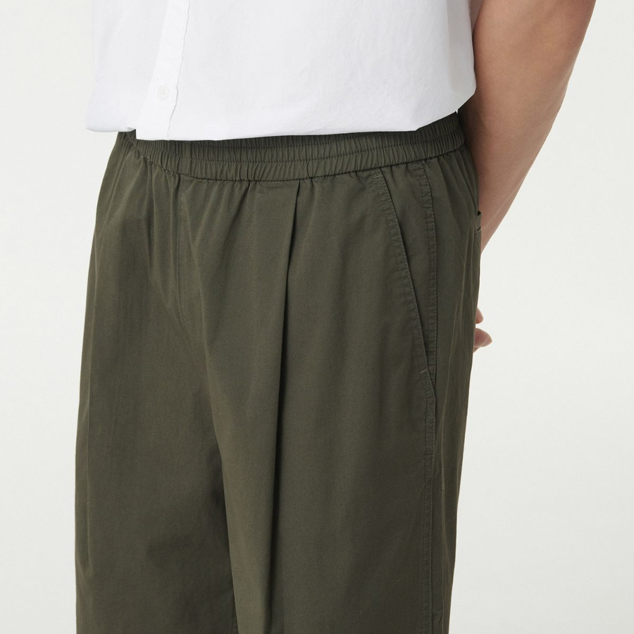 Cotton One-Tuck Wide Banding Shorts [Khaki]