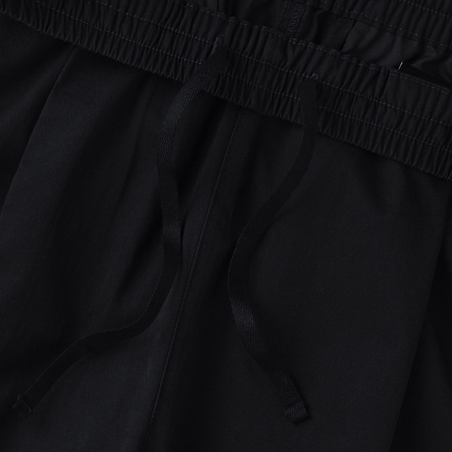 Cotton One-Tuck Wide Banding Shorts [Black]