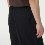 Cotton One-Tuck Wide Banding Shorts [Black]