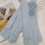 Женские Вязаные Перчатки из Ангоры с Цветочной Вышивкой и Touch-функцией — тёплый уют и нежный декор