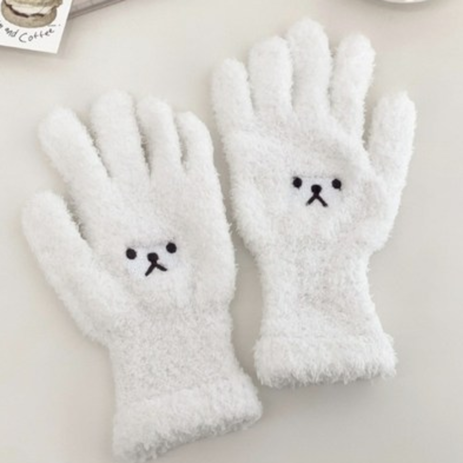 Женские Зимние Варежки с Вышивкой Медвежонка — тёплый и милый аксессуар на каждый день