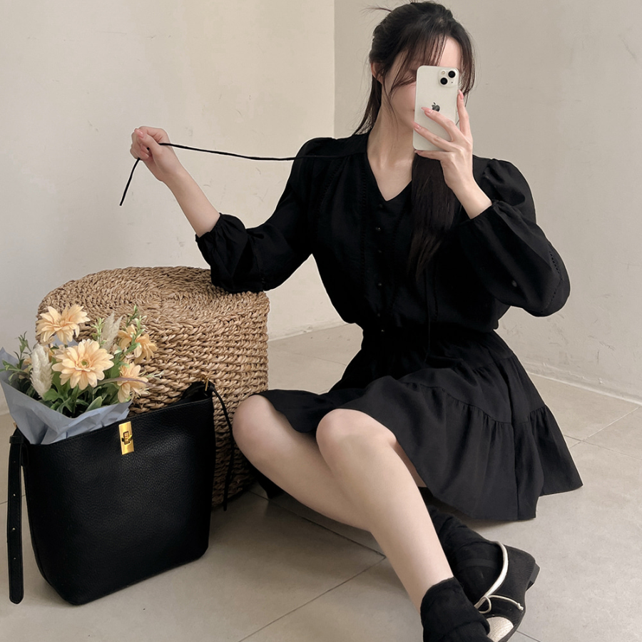 Костюм с блузкой и мини-юбкой с шортами внутри