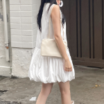 Мини-платье с бретелями и объёмным баллон-кроем