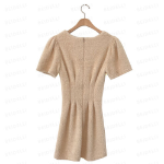 Мини-платье с пышными рукавами и пинтактами