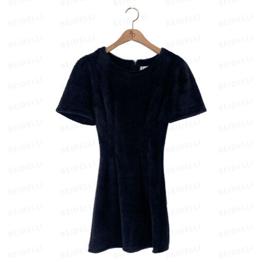 Мини-платье с пышными рукавами и пинтактами