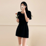 Мини-платье с пышными рукавами и пинтактами