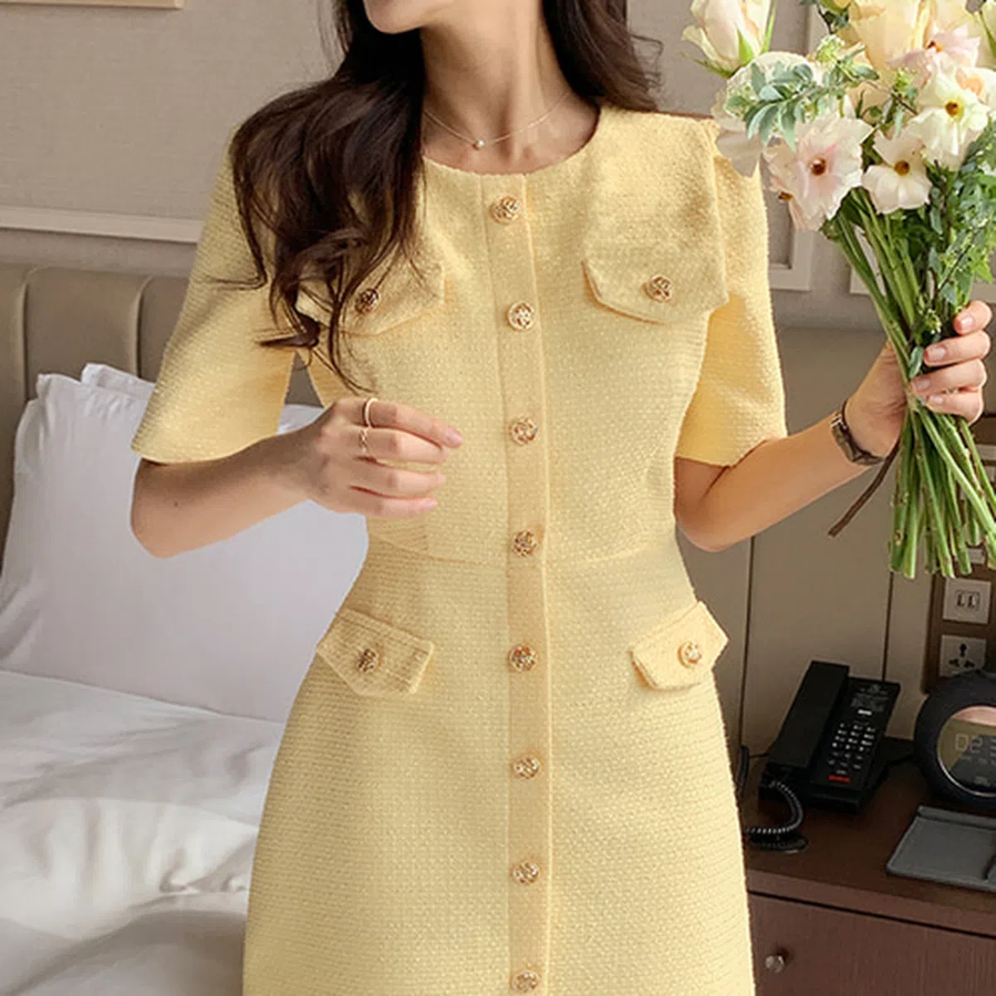 Мини-платье из твида с короткими рукавами