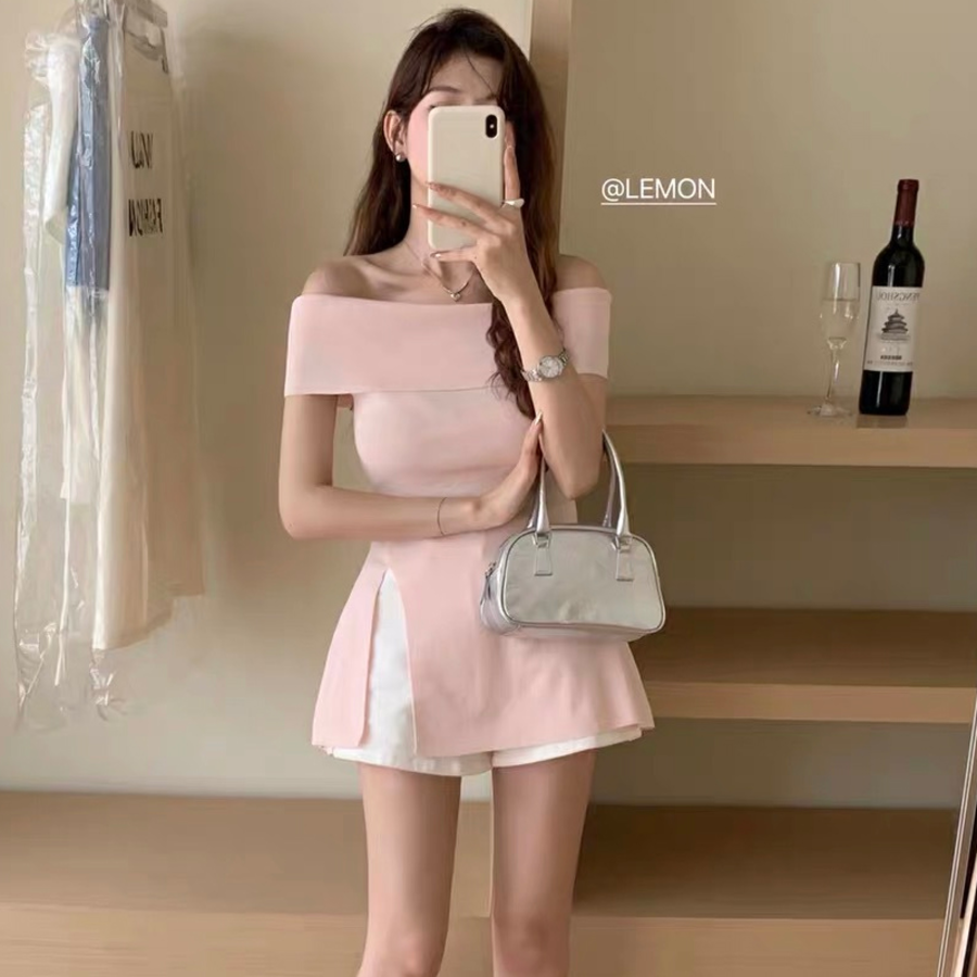 Мини-платье с открытыми плечами для летнего отдыха и торжеств